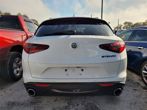 Used 2021 Alfa Romeo Stelvio Sprint w/ Nero Edizione image 4