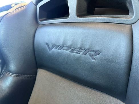 Used 2004 Dodge Viper SRT-10 image 34
