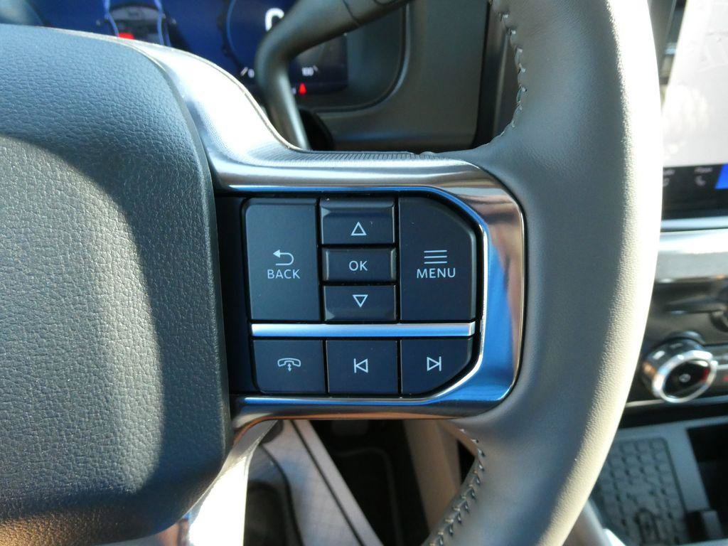 New 2027 Ford F250 Platinum w/ Platinum Plus Package AWD/4WD image 24
