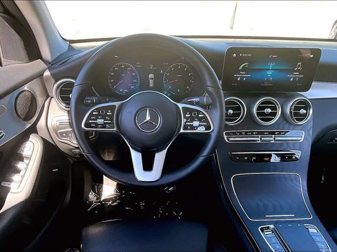 Used 2022 Mercedes-Benz GLC 300 image 6