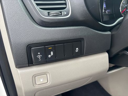 Used 2020 Kia Sedona EX image 14