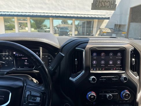 Used 2019 GMC Sierra 1500 AT4 w/ AT4 Premium Package AWD/4WD image 17