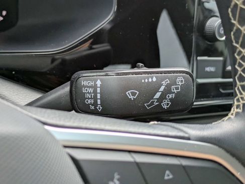 Certified 2023 Volkswagen Taos S FWD image 36