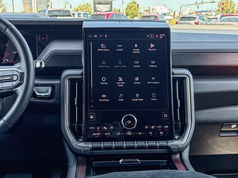 Used 2025 GMC Yukon Denali w/ Sun & Power Step Package AWD/4WD image 19