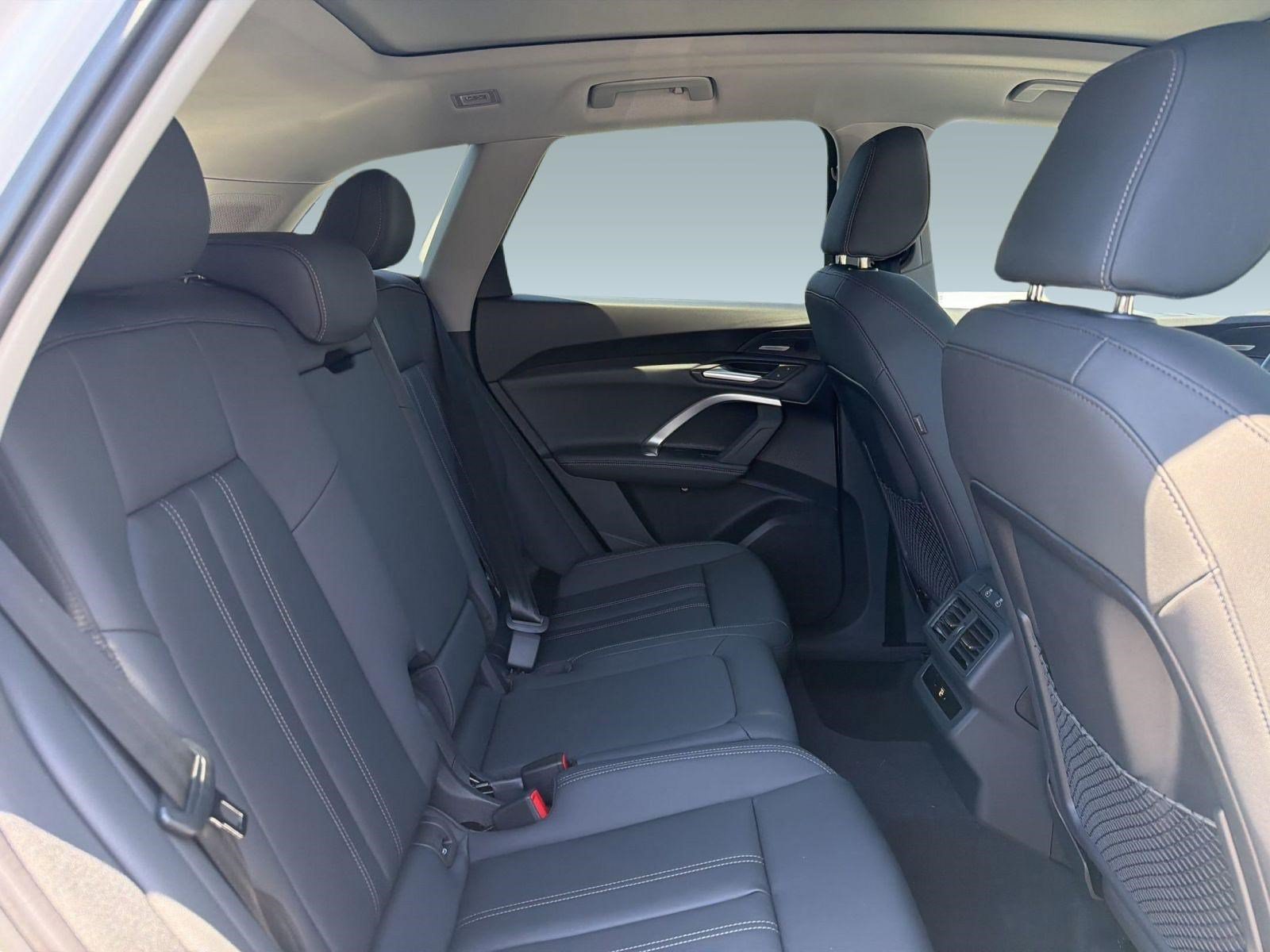 New 2026 Audi Q5 Premium Plus w/ Premium Plus AWD/4WD image 24