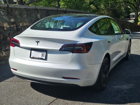Used 2023 Tesla Model 3 Standard Range image 10