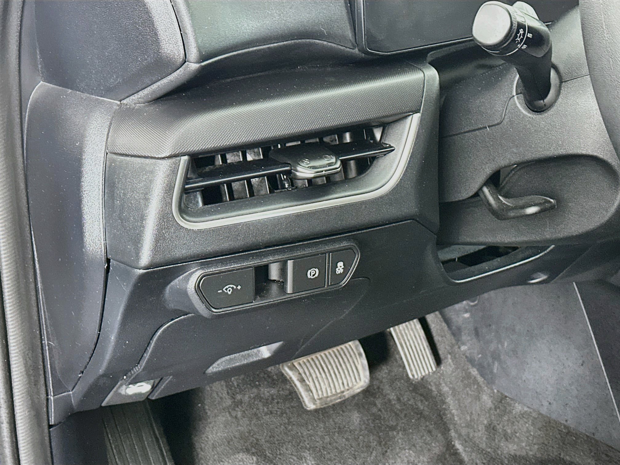 Used 2025 Kia K4 FWD image 17