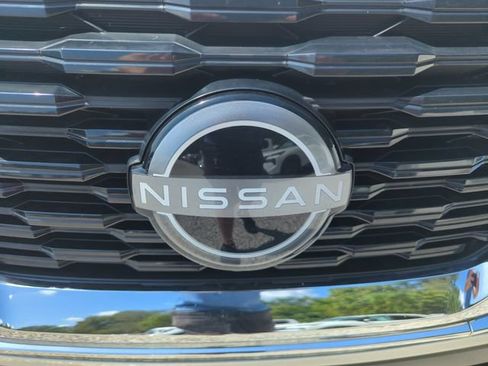 Certified 2023 Nissan Rogue SV w/ SV Premium B Package FWD image 5