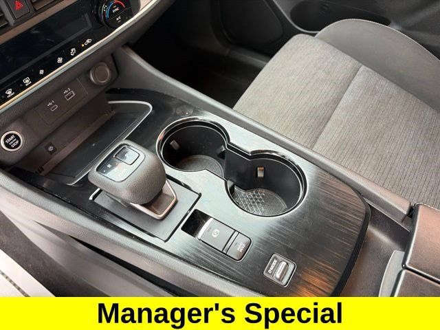 Used 2023 Nissan Rogue SV FWD image 23