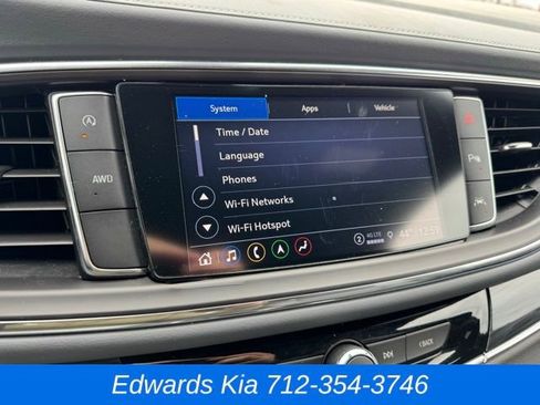Used 2024 Buick Enclave Premium image 29