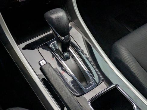 Used 2016 Honda Accord LX image 12