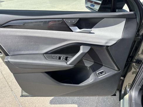 New 2026 Volkswagen Tiguan SE R-Line FWD image 12