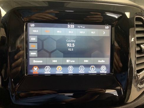 Used 2020 Jeep Compass Latitude FWD image 22