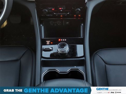 Certified 2024 Jeep Grand Cherokee Limited image 26