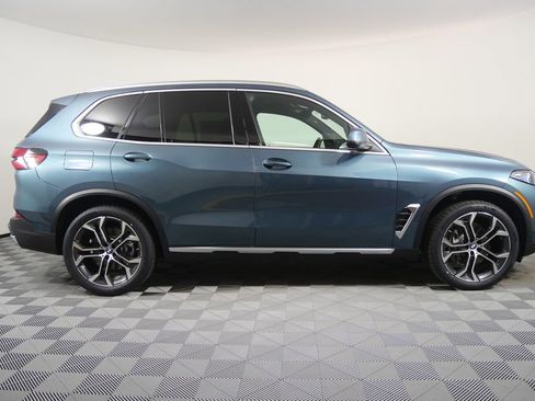 New 2026 BMW X5 xDrive40i w/ Climate Comfort Package AWD/4WD image 2