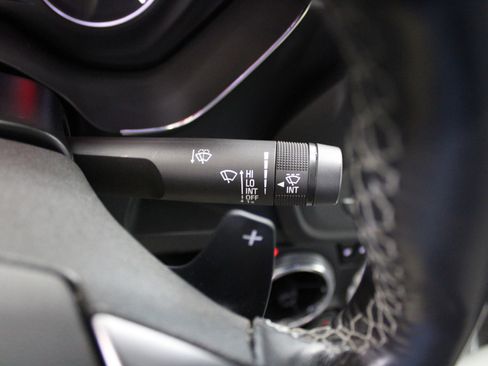 Used 2020 Chevrolet Camaro LT image 31