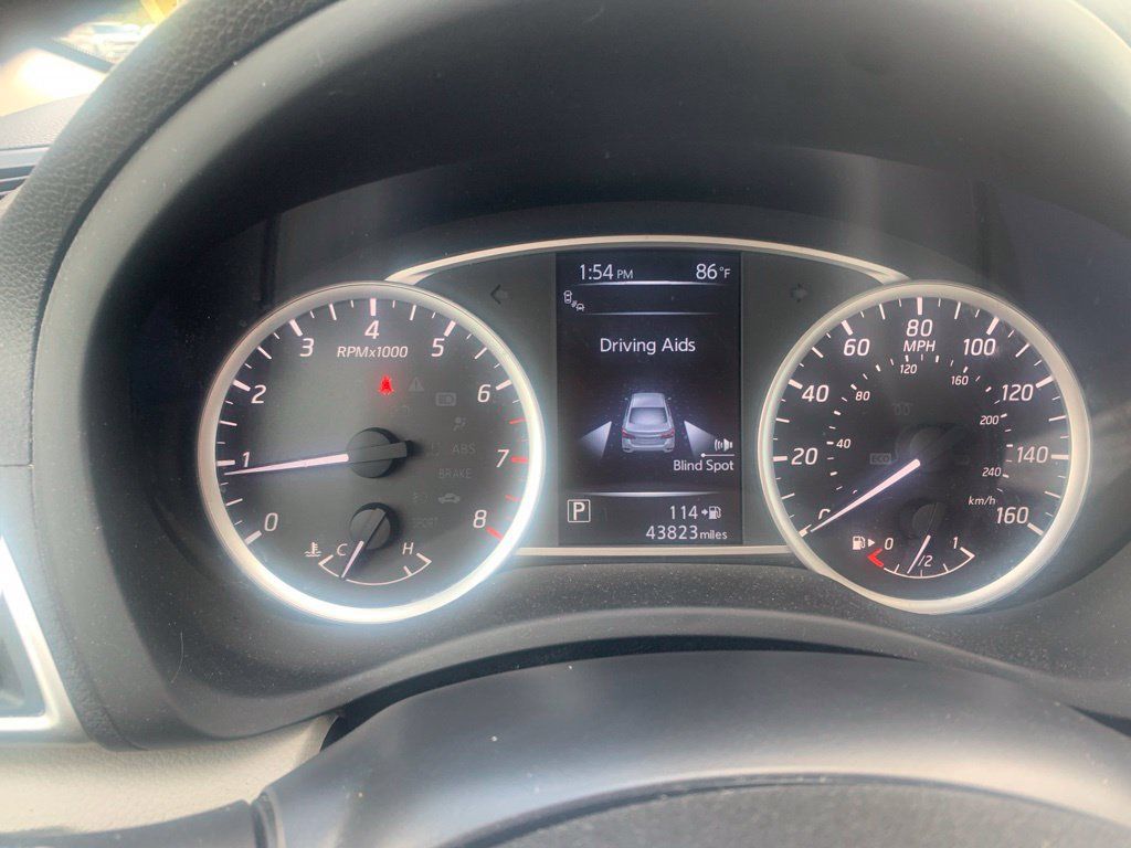 Used 2017 Nissan Sentra SV w/ Driver's Assist Package FWD image 13