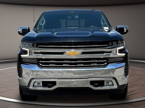 Used 2022 Chevrolet Silverado 1500 LTZ AWD/4WD image 2