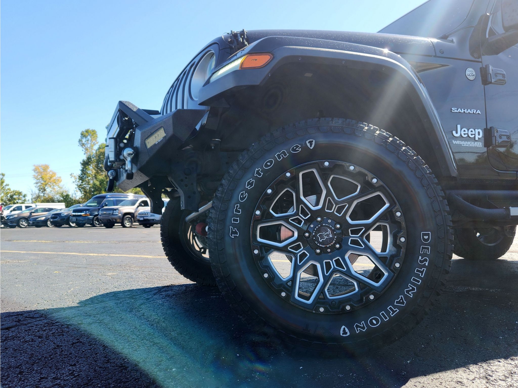Used 2019 Jeep Wrangler Unlimited Sahara AWD/4WD image 16