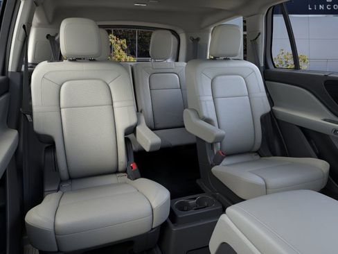New 2025 Lincoln Aviator Reserve image 10