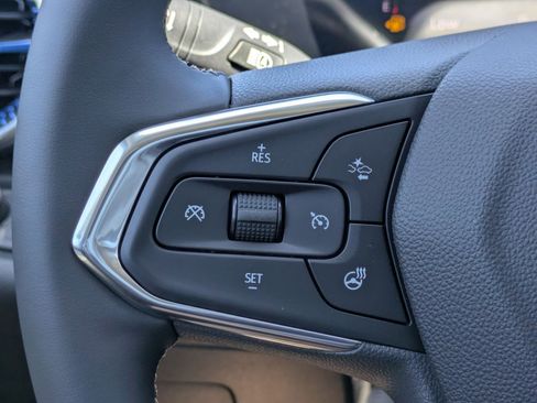 Used 2025 Chevrolet Trax LT w/ Driver Confidence Package image 23