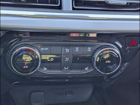 New 2026 Chevrolet Trax LT w/ Driver Confidence Package image 15