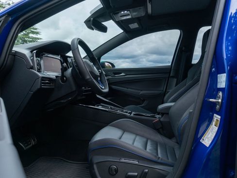 Used 2024 Volkswagen Golf R 2.0T image 18