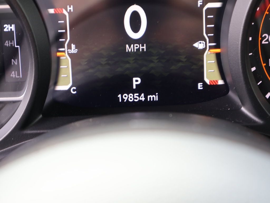 Used 2024 Jeep Wrangler Unlimited Rubicon w/ Technology Group AWD/4WD image 28