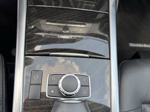 Used 2016 Mercedes-Benz E 350 4MATIC Sedan image 30