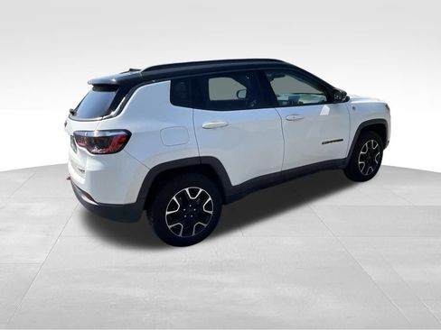 Used 2021 Jeep Compass Trailhawk AWD/4WD image 12