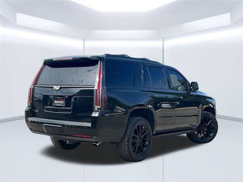 Used 2019 Cadillac Escalade Platinum AWD/4WD image 14