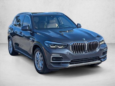 Used 2021 BMW X5 xDrive40i w/ Premium Package AWD/4WD image 3
