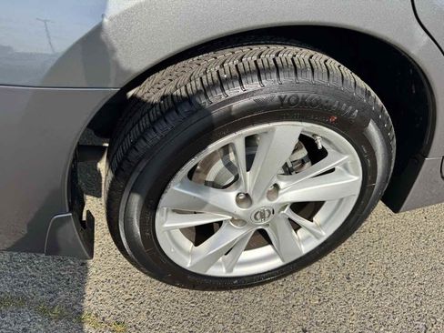 Used 2015 Nissan Altima 2.5 SV image 35