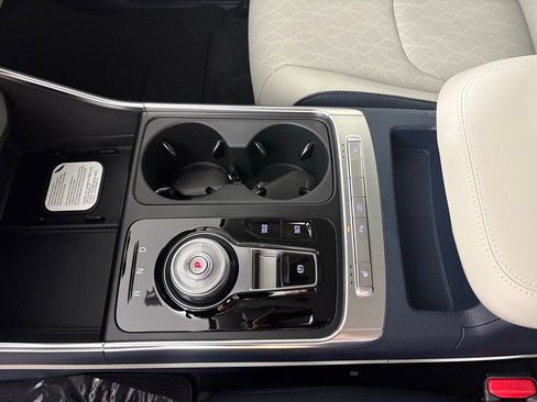 New 2026 Kia Carnival EX FWD image 30