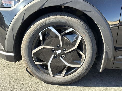 New 2024 Hyundai Ioniq 5 SE image 12
