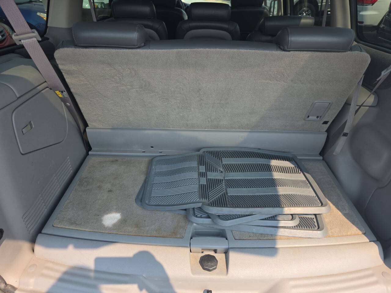 Used 2003 Chevrolet Venture Warner Brothers w/ Security Package FWD image 15