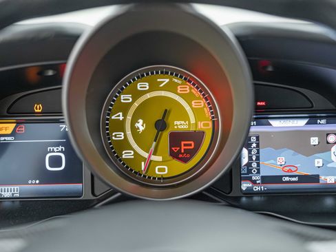 Used 2021 Ferrari F8 Tributo image 35