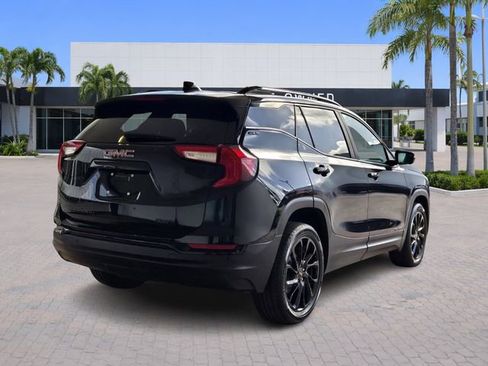 Used 2023 GMC Terrain SLE w/ Driver Convenience Package image 7
