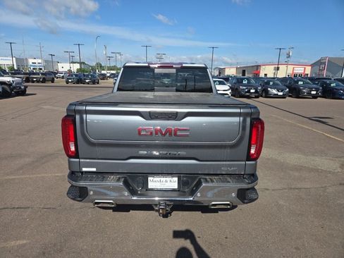 Used 2022 GMC Sierra 1500 SLT w/ SLT Premium Plus Package AWD/4WD image 6