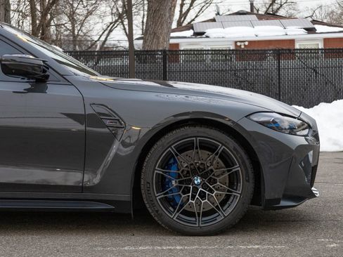 Used 2022 BMW M3 Competition w/ M Carbon Exterior Package image 25