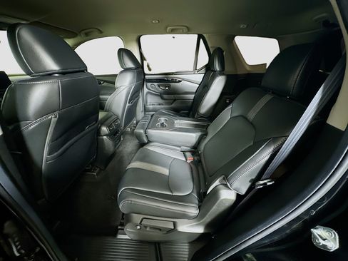 Used 2025 Honda Pilot EX-L image 28