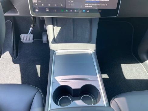 Used 2023 Tesla Model Y Long Range AWD/4WD image 7