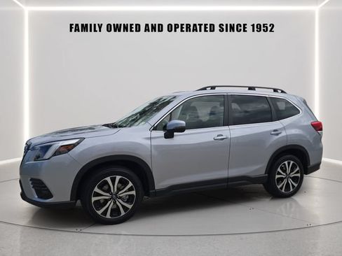 Certified 2023 Subaru Forester Limited AWD/4WD image 1