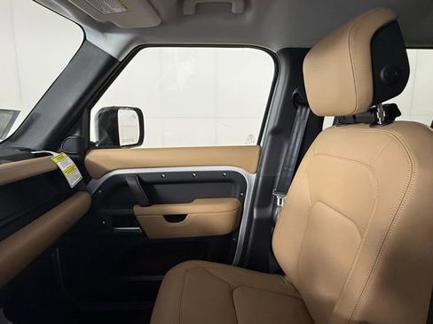 New 2026 Land Rover Defender 110 X-Dynamic SE image 20