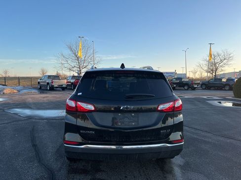 Used 2020 Chevrolet Equinox LT w/ Midnight Edition image 4