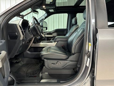 Used 2022 Ford F250 Platinum AWD/4WD image 8