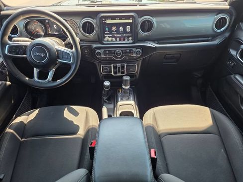 Used 2023 Jeep Wrangler Unlimited Sahara AWD/4WD image 39