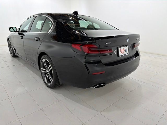Used 2021 BMW 530i xDrive w/ Convenience Package AWD/4WD image 3