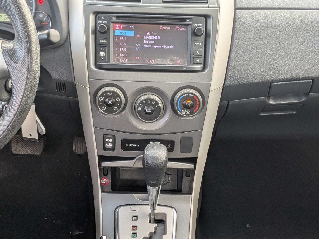 Used 2013 Toyota Corolla S FWD image 20
