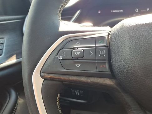 Certified 2023 Jeep Grand Cherokee Limited AWD/4WD image 28